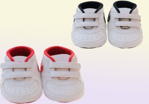 Pasgeboren babyschoenen Pasgeboren Girl Boy Soft Sole Crib First Walkers Toddler Sneaker Prewalker Shoes3351638