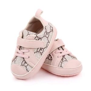 Chaussures pour bébé nouveau-née Soft Bottom Shoe avant-femme Baby Boys Girl First Walkers 0-18 mois baskets pour nourrissons pour tout-petits