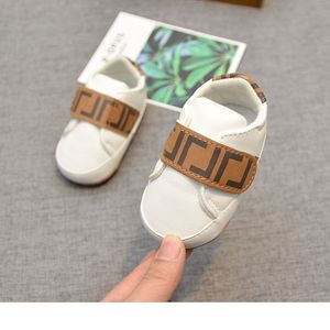 Baby-wandelschoenen voor pasgeborenen Peuter Designer-babyschoenen Jongens Sneakers met zachte zool Zachte kleutermeisjes Antislipschoen 0-6-12 maanden CSD2401106-6