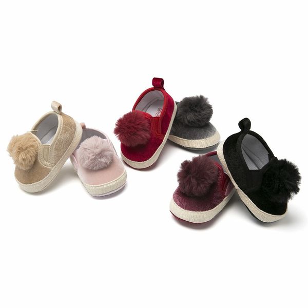 Zapatos de bebé para recién nacido, mocasines a la moda, zapatos Moccs para niño pequeño, lindo pompón, primeros caminantes, botas de suela blanda con flecos