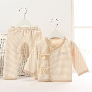 Vêtements pour nouveau-nés 100% coton doux rayé bébé vêtements 2pcs ensemble garçons vêtements de nuit kimono cardigan pull pantalon costume pyjama ensemble 210413