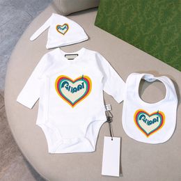 Ontwerpers voor pasgeboren ontwerpers Baby rompertjes Kledingsets Rompertjes met lange mouwen en pet Baby slabbetje Katoenen romper Baby jumpsuits Kleding CHD2312151 esskids