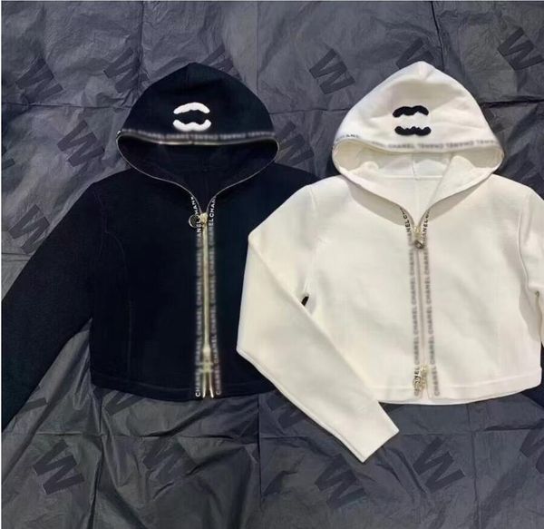 NEWCC Vestes à capuche de luxe à manches longues pour femmes, pulls avec fermeture éclair en métal, cardigans de marque, pulls tricotés de styliste noir et blanc pour filles