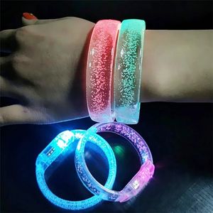 LED Flash Bracelet Décompression Jouet Coloré Light Up Bubble Bracelets Party Favors Light-Up Acrylique Bracelet Clignotant Bracelet