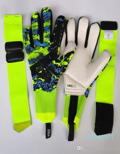 Les nouveaux gants de gardiens de but de prédateur AD Predator Pro 4 mm Allround Latex Professional Soccer Garden Football Bola de Futebol GK Gants