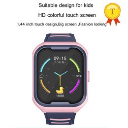 Video de video de regalo para niños de llegada más reciente Smart Watch GPS Locator Tracker Anti-P-Pelost Safe SOS GPS Baby Watch Teléfono para iOS Android