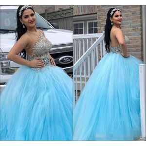 NOUVEAUX BLUE SILLE QUINCEANERA Robes Halter Sheer Necf illusion arrière Crystal Crystal appliqué Tulle Sweet Prom Ball Ball