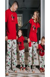 Le plus récent pyjamas de Noël Famille Look Elk Christmas Tree Tops Pantals Pantalons Home Pyjamas Ensembles de vêtements de famille correspondant à OU3071085