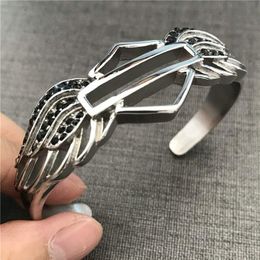 Neuestes Design Schwarz Kristall Biker Armband 316L Edelstahl Modeschmuck Dame Mädchen Motorradfahrer Stil Flügel Armband280b