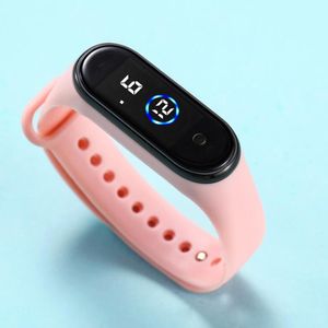 Nieuwe digitale led horloges snoepkleur siliconen rubber touchscreen waterdicht horloge vrouwen mannen kinderen armband sport polshorloge
