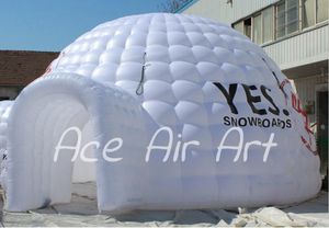 Witte gigantische opblaasbare Igloo Tent Dome -selectiekader voor feest of evenement met logo met één deur Enter