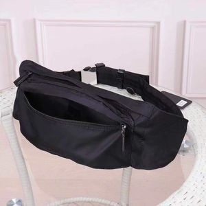 En gros nouveau sac de taille de course multifonctionnel sports de plein air sac de poitrine hommes et femmes sac de rangement pour téléphone portable mode messager étanche