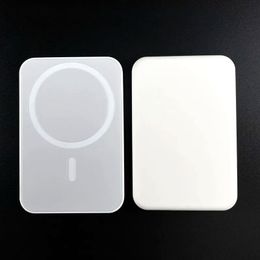 Más nueva fábrica Al por mayor de alta calidad PD 15W Mini Portable 5000mAh 10000mAh Batería magnética Cargador Magnético para Pro Max Magsafe Wireless Bank Cargo rápido