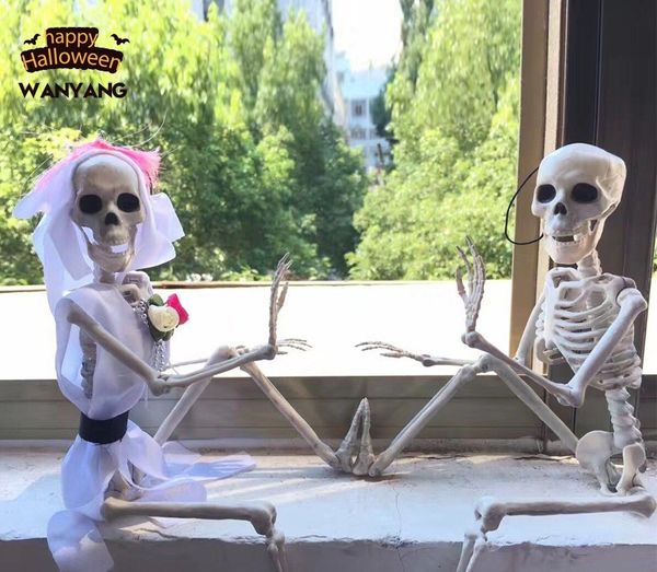 Date Halloween Squelette Mariée et le Marié En Plastique Réaliste Os Humains Crâne Figurine pour Halloween Décoration Horreur Poisson D'avril