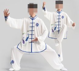 La nouvelle broderie de vêtements de fleur de prune de bambou de haute qualité pratiques de vêtements de tai-chi