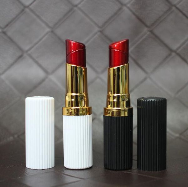 Le plus récent rouge à lèvres en forme d'allume-feu 4 styles choisissent gonflable sans gaz métal cigare butane cigarette flamme briquets outil de fumer décoratif pour la maison