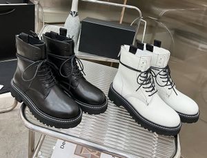 Nieuwste Luxe Designer Enkellaarsjes Dames Echt Leer Dameslaarsjes Lace Up Winterschoenen Dames Bont Britse Stijl Antislip Meisje Marton Laarzen Korte Laarzen Kanaal