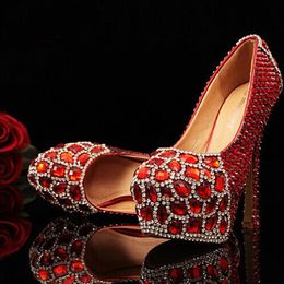 Nouveaux cristaux rouges à bout rond avec diamants rouges strass chaussures de mariage de mariée rouge belles chaussures de bal à talons hauts plus taille248k