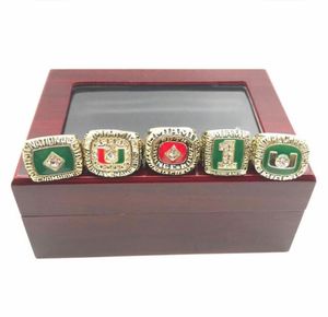 Nieuwste serie sieraden Hurricanes 1983 1987 1989 1991 2001 Ring met houten doos Souvenir Eagle Miami Men 2664411