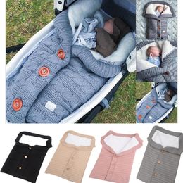 La última manta de 68X40 CM, saco de dormir con botones, cochecito de bebé al aire libre, mantas tejidas de lana y terciopelo para mantener el calor