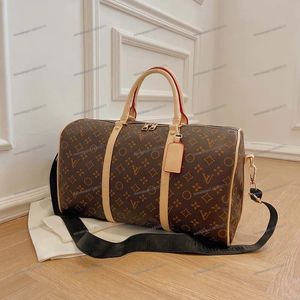 Designers Mode Femmes Sacs Duffel Hommes De Luxe Sacs De Voyage Femme Sacs À Main En Cuir Grande Capacité Fourre-tout Bagages Sac De Week-end De Nuit