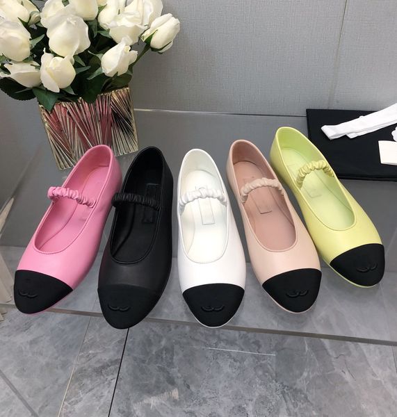 Chaussures de chaussettes de ballet rétro élégantes les plus récentes 2024 Coulages de bonbons de printemps Mary Jane Chaussures Femmes Classic Couleurs mixtes Pumps Round Toe Flats Real Cuir