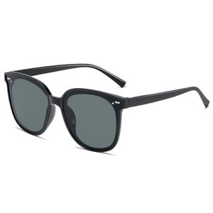 Nouvelle tendance lunettes de soleil de mode Design Vintage hip-pop voiture conduite ovale pur noir lunettes femmes hommes lunettes classiques UV400