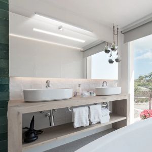 Mis à lavabo le plus récent miroir à LED clair Armoire de salle de bain Lumière Vanité de maquillage Light IP44 Blanc neutre