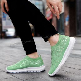 Zapatos de mujer más nuevos Calcetines de diamantes de imitación de gran tamaño Combinaciones de colores Suela gruesa Zapato de pareja viejo Zapatilla deportiva Mujer Zapatillas de deporte 35-43vv