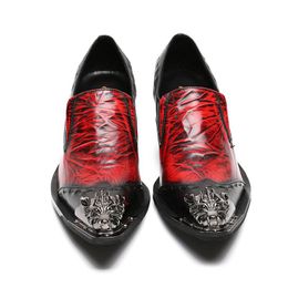 NEWENUINE LEDER Mannen Jurk Schoenen Metalen Puntschoen Business Oxfords Mannelijke Paty Prom Schoenen Rode Trouwschoenen Plus Size