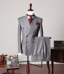 Nieuwe Demontage Double Breasted Light Gray Groom Tuxedos Groomsmen Mannen Formele Pakken Business Prom Pas Personaliseer (Jas + Broek + Tie) Nee; 48