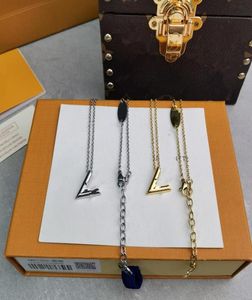 Nieuw ontworpen dames039S sieraden hanger ketting diamant ingelegd goud en zilveren ketting dwsdh5447859
