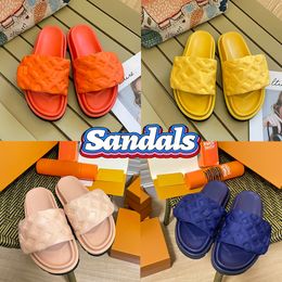 Heren dames sandaalontwerper sandalen slippers pool kussen comfort in reliëf muilezels zomers glijbanen plat strand slipper mannen vrouwen mode luxe casual outdoor dia