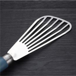 NewsPatula Rvs Keukengereedschap Roestbestendige Lekkage Spatulazs Voor het koken Gemakkelijk te Koken Vis Biefstuk Gegrilde Praktische Gift RRA105