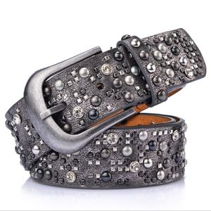 Nglkste Rivet Belt Mode Rhinestone Menwomen's vintage stijl bezaaide riemen hoogwaardige mannelijke lederen rock vrouwen strap punk 273o