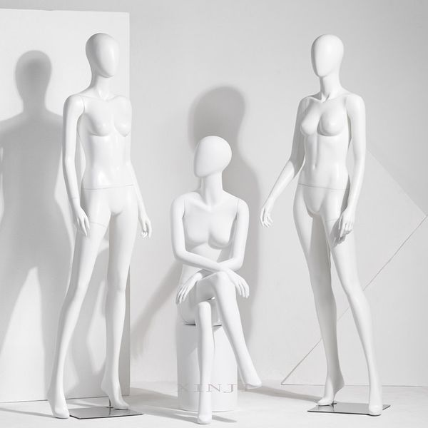 Joli mannequin de corps complet en fibre de verre, modèle féminin de couleur blanche pour exposition