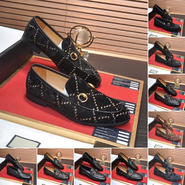 Nice Men Black Brown Leather Oxford Brogue Designer Chaussures habillées de luxe Bureau en cuir pour hommes Mens Pair avec costume jeans Side Slip On Buckle élégant