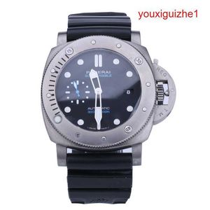 Belle montre de poignet Panerai Submersible Men's Automatic Mechanical Watch Diamètre de luxe 47 mm PAM01305