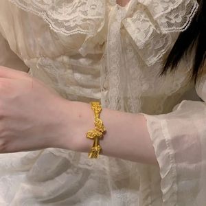 Niche -ontwerp Eerste liefde Golden Bracelet Dream Butterfly Fashion Zirkon Girlfriends Gift Vriendin Ornament 240416