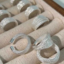 Niche Design Heavy Industry Design Multi-Layer Fine Glitter Silver Thread Ring Dames Mode Persoonlijkheid Temperament veelzijdige en high-end gevoel Bracelet
