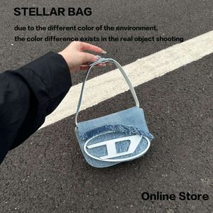 Niche High End Pittig Meisje Onderarm Nieuwe Veelzijdige Schoudertas Crossbody Handheld Kleine Vierkante Tas 2024 78% Korting Winkel groothandel