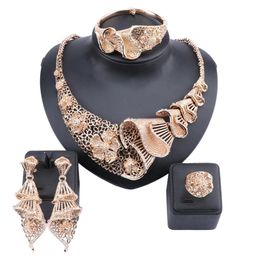 Nigeria rétro fleur cristal collier Bracelet fête du jour commémoratif élégant femmes boucles d'oreilles bague classique bijoux Sets1164758
