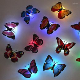 Nachtverlichting 1 dk kleurrijk lumineuze vlinder LED licht bruiloft decoratieve lamp muur sticker sticker sticker kinderen kleine geschenken speelgoed speelgoed