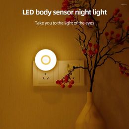 Veilleuses 2 pièces lumière enfichable 0.8W LED capteur de mouvement activation/désactivation automatique veilleuse 60 lumens pour salle de bain chambre allée