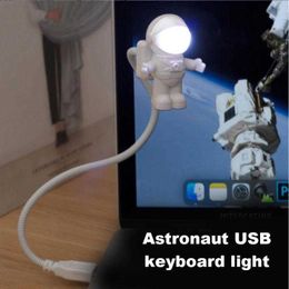 Nachtlichten Astronaut USB Night Light draagbare LED Emergency Light 5V AstronauT Shape Computer Laptop Nachtverlichting LED Night Light P230331