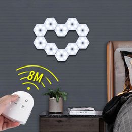 Nachtverlichting Batterij Operated Touch Sensitive Hexagon Quantum Wanddecoratie Garderobe Kamer Keukenkast Licht LED-lamp met afstandsbediening