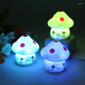 Veilleuses Creative Coloré LED NightLight Champignon Lampe Lumineuse Chambre Bébé Enfant Sleeping Light Décoration De La Maison Nouveauté En Gros