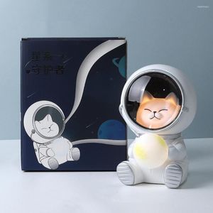 Nachtlichten Creatief schattig Galaxy Guardian Pet Astronaut Light voor kinderen Persoonlijkheid Slaapkamer Decoratie Star Kids Geschenken