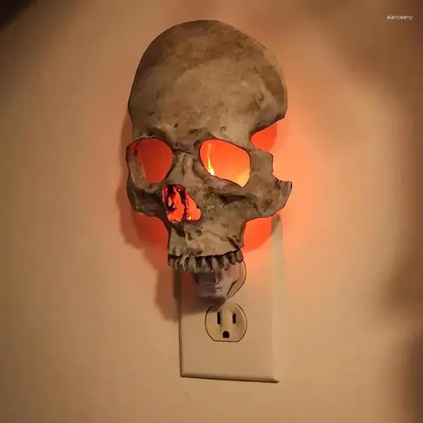 Luces nocturnas Cráneo de Halloween Vela gótica hecha a mano realista insertada en las paredes Decoración única y espeluznante del hogar