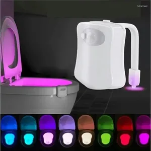 Nachtlichten Home Decoratie LED WC Toilet Smart PIR Motion Sensor Stoelverlichting 8 kleuren Batterij aangedreven achtergrondverlichting voor kom